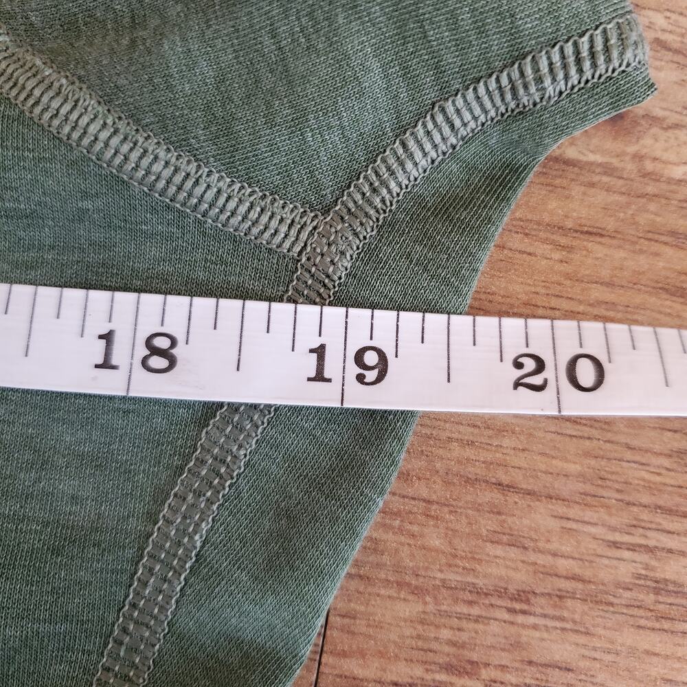 Patagonia Long Sleeve Tee Size Large Olive Green - Picture 6 of 7